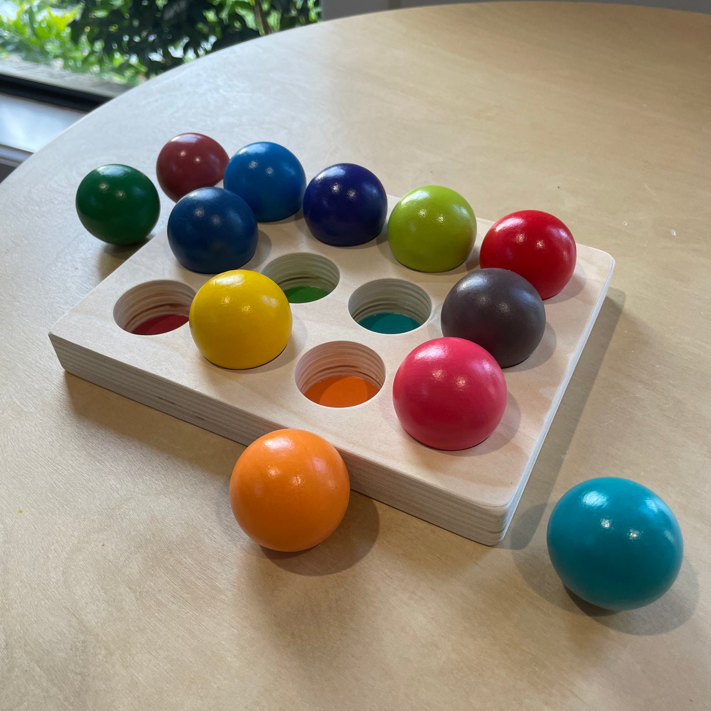 12 Rainbow Wooden Balls with Colour Sorting Tray