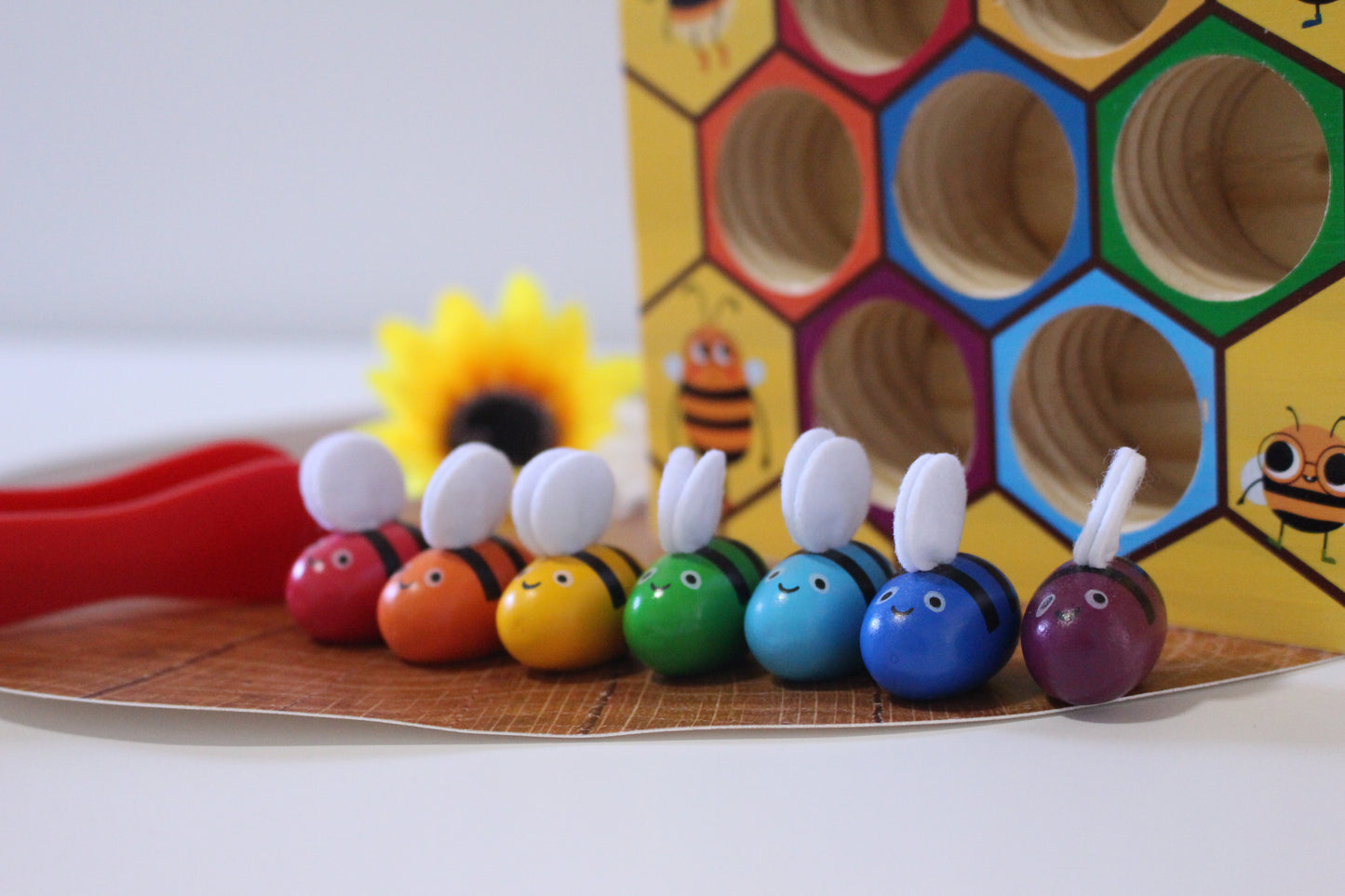 Bee Clipping Game