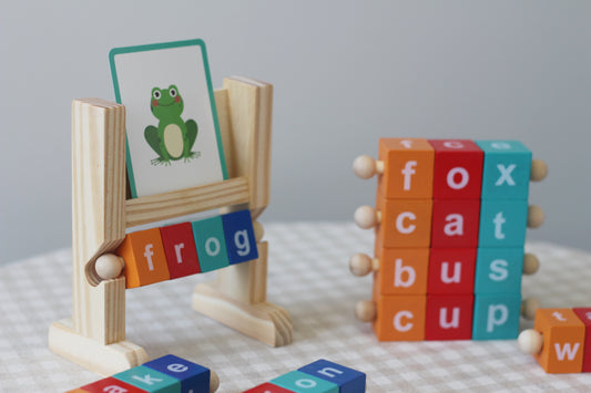 Spin-and-Read Word Builder Blocks with Flashcards